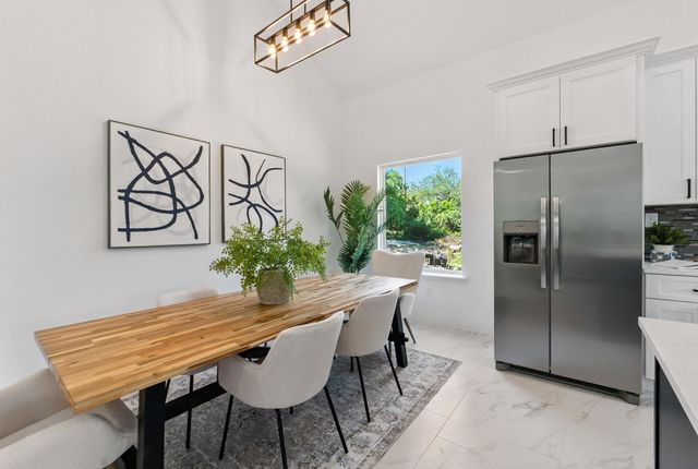 418 Bedford DR, Spicewood, TX 78669