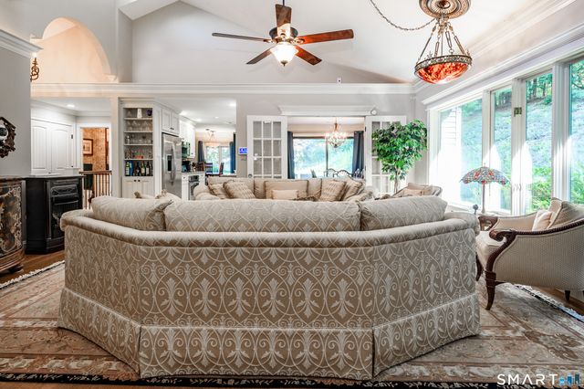 2 Bramble Bush 2, Avon, CT 06001