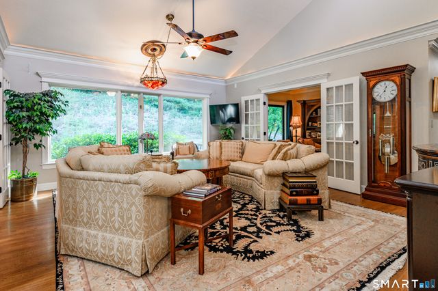 2 Bramble Bush 2, Avon, CT 06001