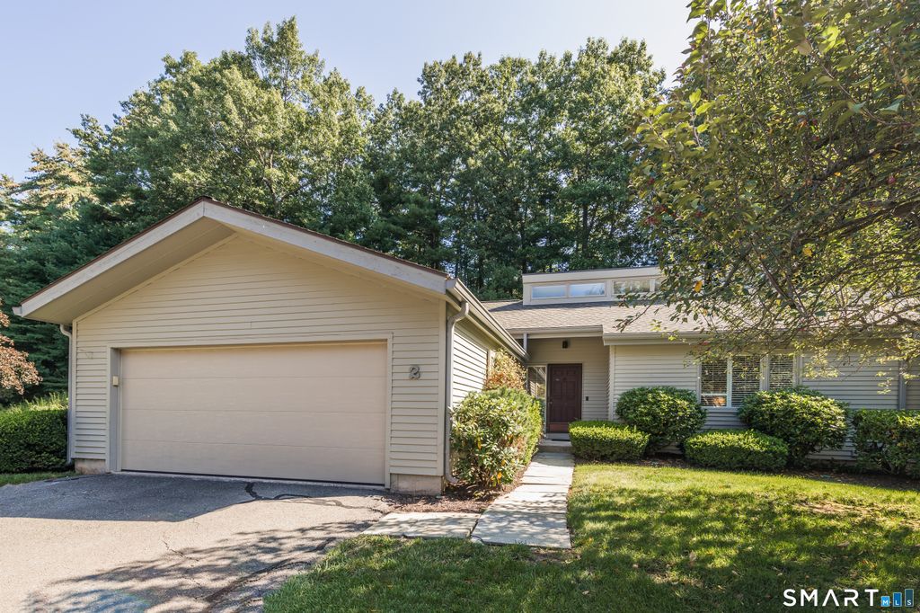 2 Bramble Bush 2, Avon, CT 06001