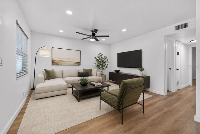 4413 W ROGERS AVENUE, Tampa, FL 33611