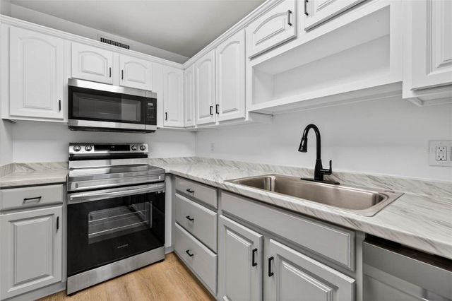 4413 W ROGERS AVENUE, Tampa, FL 33611