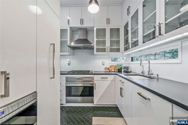 451 Mountain Avenue, Caldwell, NJ 07006