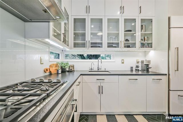 451 Mountain Avenue, Caldwell, NJ 07006
