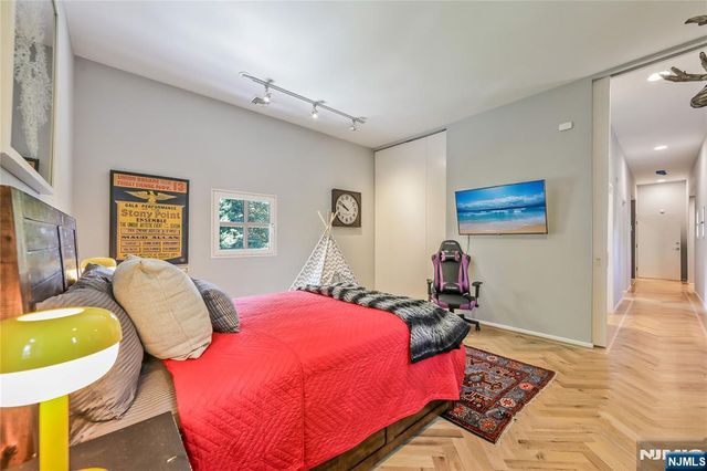 451 Mountain Avenue, Caldwell, NJ 07006