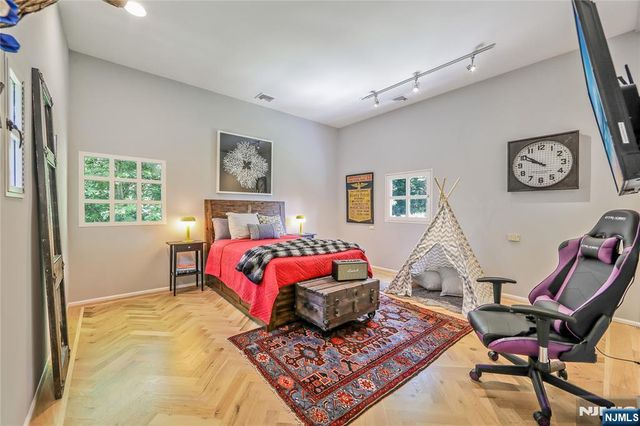 451 Mountain Avenue, Caldwell, NJ 07006