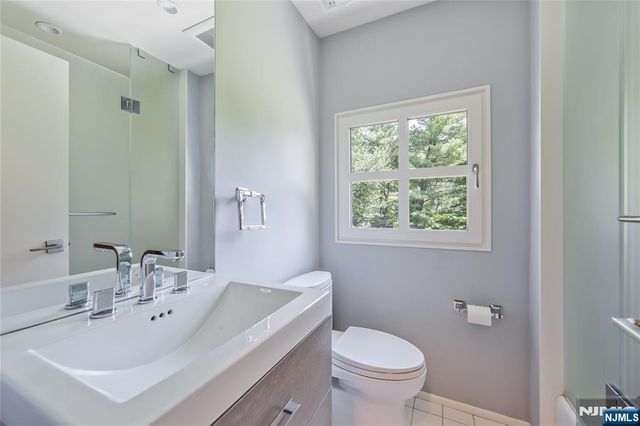 451 Mountain Avenue, Caldwell, NJ 07006