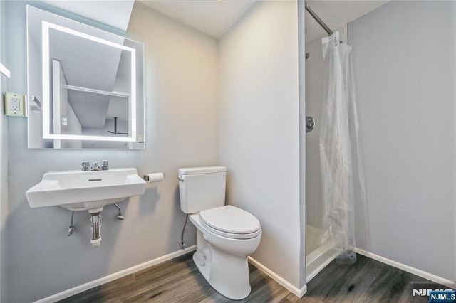 451 Mountain Avenue, Caldwell, NJ 07006