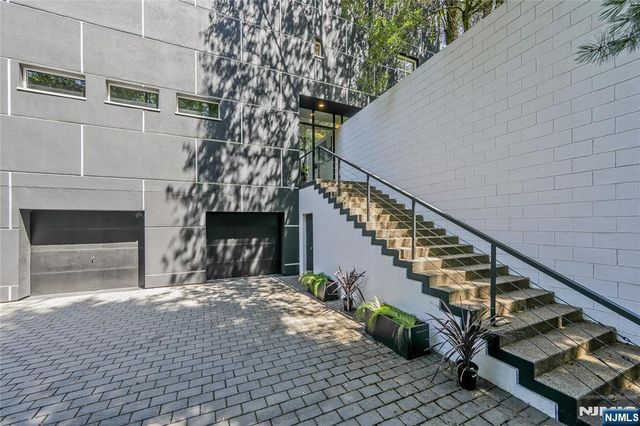 451 Mountain Avenue, Caldwell, NJ 07006