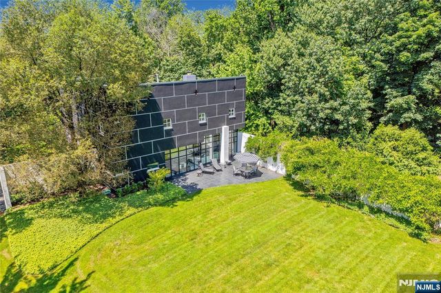 451 Mountain Avenue, Caldwell, NJ 07006
