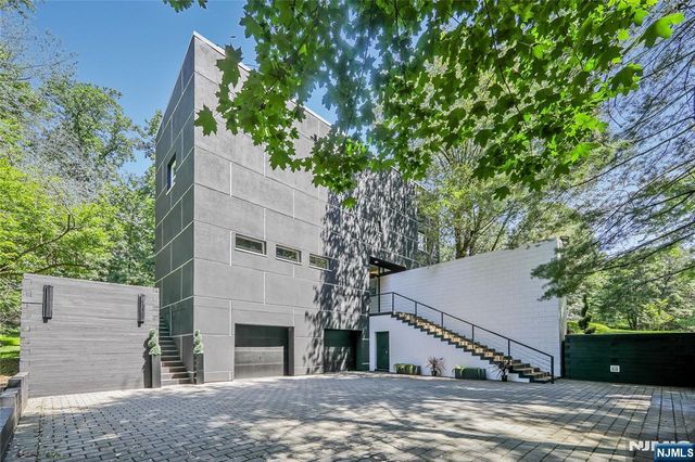 451 Mountain Avenue, Caldwell, NJ 07006