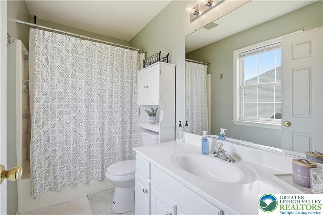 361 South Oak Street, Freemansburg Boro, PA 18017