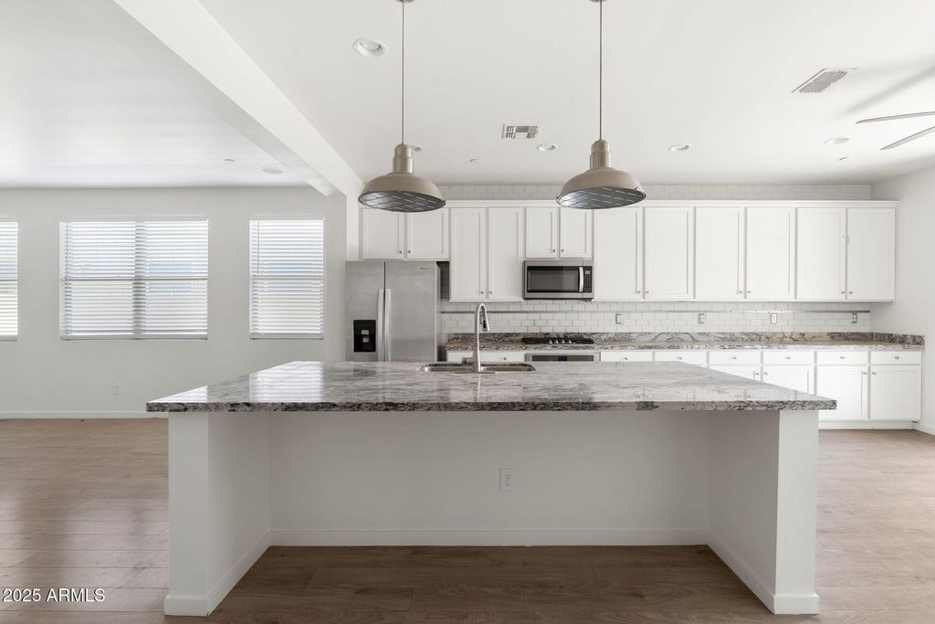 21451 W PALM Lane, Buckeye, AZ 85396