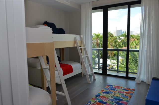 80 HENDRICKS Isle 302, Fort Lauderdale, FL 33301