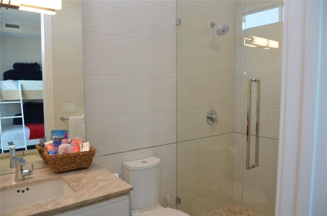 80 HENDRICKS Isle 302, Fort Lauderdale, FL 33301