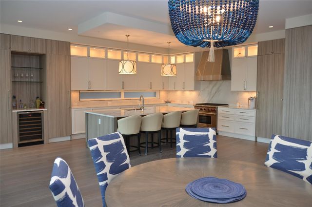 80 HENDRICKS Isle 302, Fort Lauderdale, FL 33301