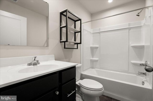 171 BIRMINGHAM DR, Middletown, VA 22645
