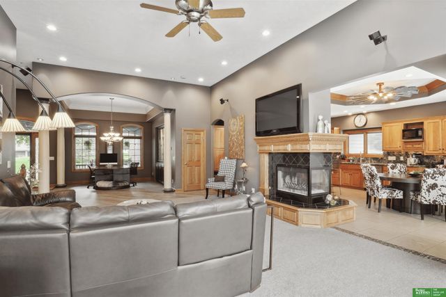 21085 Abbey Road, Council Bluffs, IA 51503