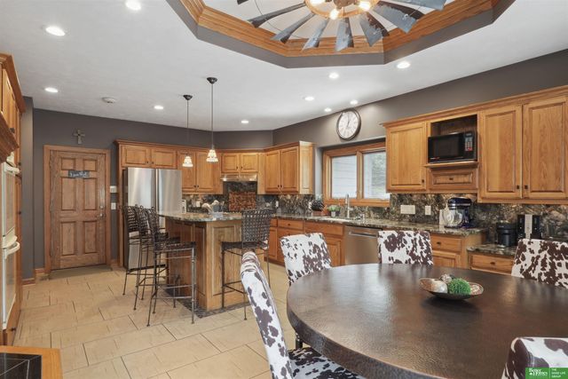 21085 Abbey Road, Council Bluffs, IA 51503