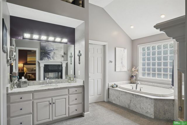 21085 Abbey Road, Council Bluffs, IA 51503