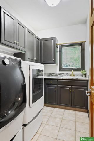 21085 Abbey Road, Council Bluffs, IA 51503