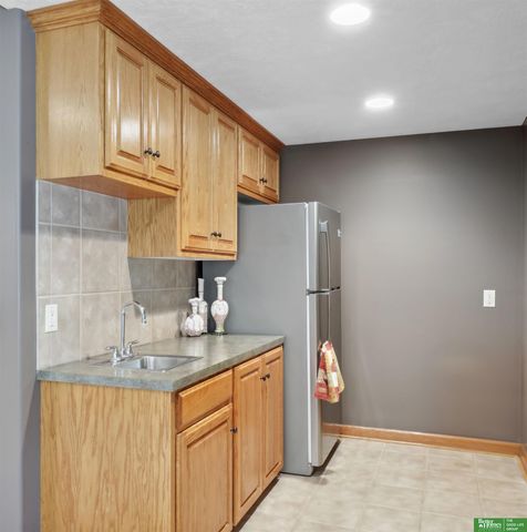 21085 Abbey Road, Council Bluffs, IA 51503