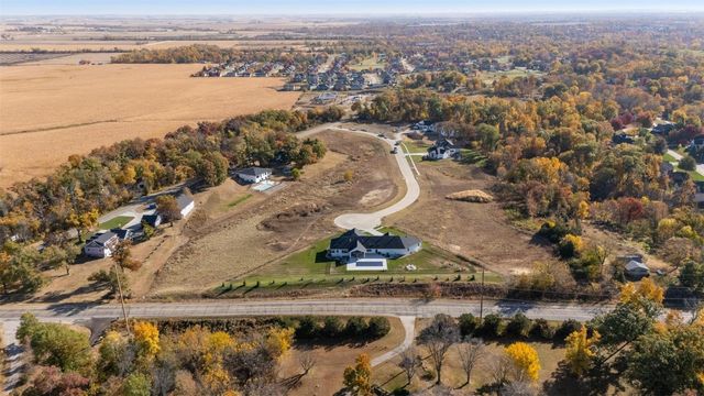 1920 Kaylin Court, Robins, IA 52328