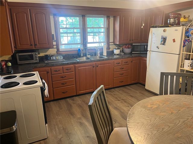 456 Elm Street, Warwick, RI 02888