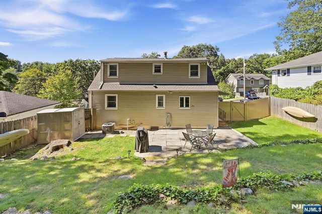 138 Rafkind Road, Bloomingdale, NJ 07403