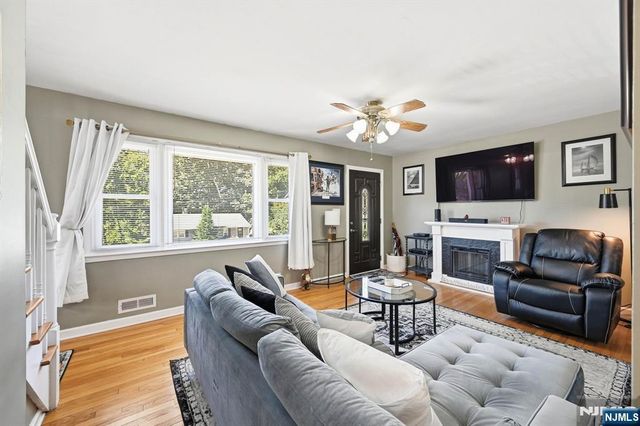 138 Rafkind Road, Bloomingdale, NJ 07403
