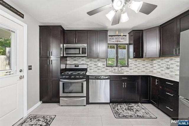 138 Rafkind Road, Bloomingdale, NJ 07403