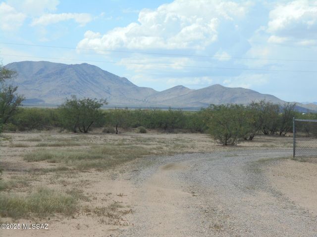 435 W Papago Way, Cochise, AZ 85606