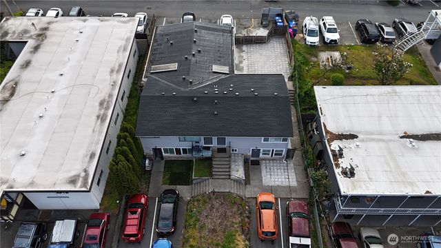 912 Glennwood Avenue NE, Renton, WA 98056
