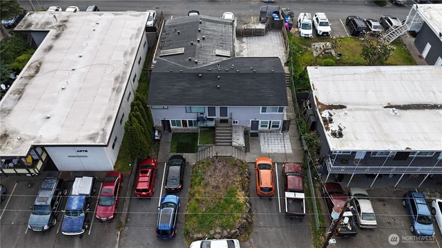 912 Glennwood Avenue NE, Renton, WA 98056