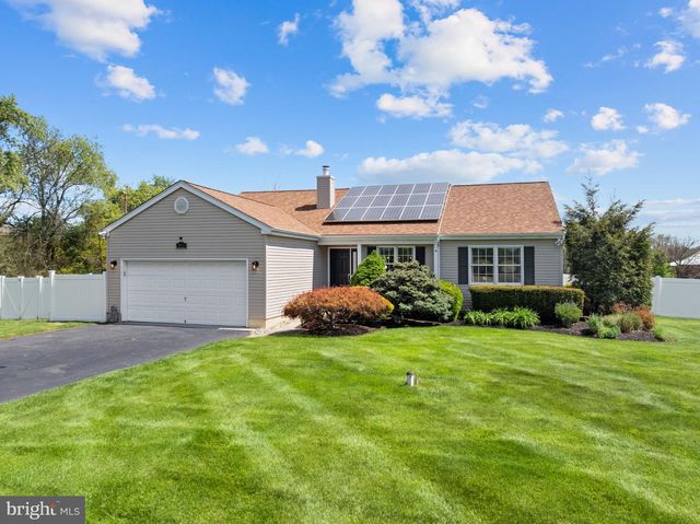 252 EAYRESTOWN RD, Southampton, NJ 08088