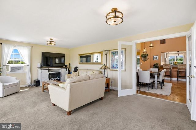 252 EAYRESTOWN RD, Southampton, NJ 08088