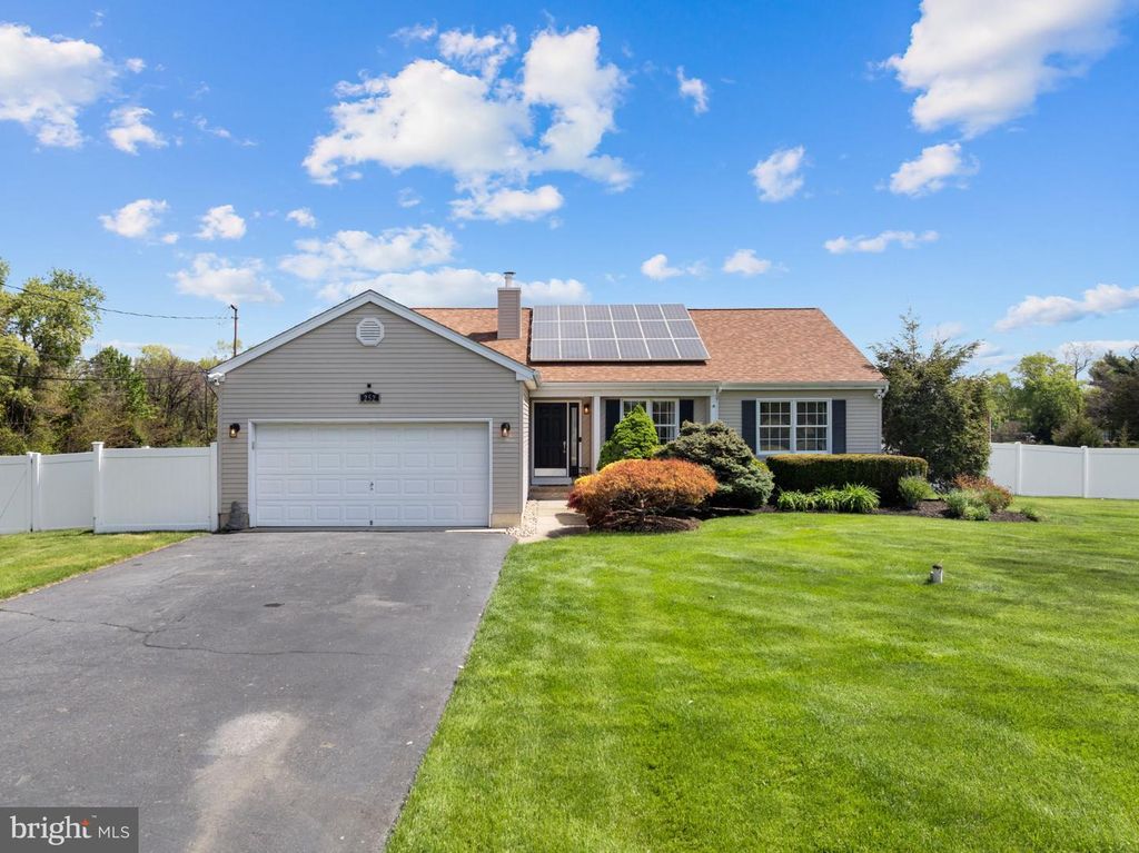 252 EAYRESTOWN RD, Southampton, NJ 08088