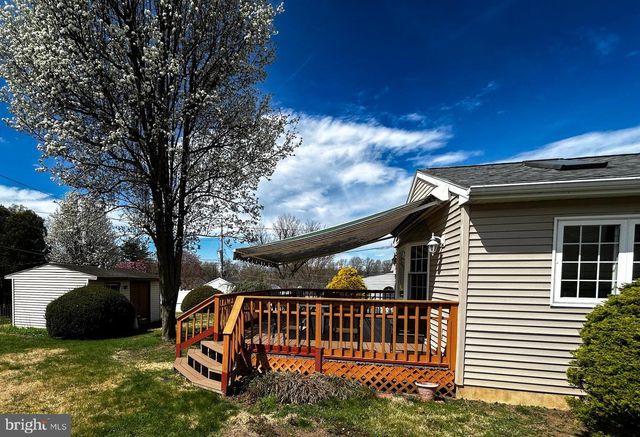 3816 CHALFONT DR, Philadelphia, PA 19154