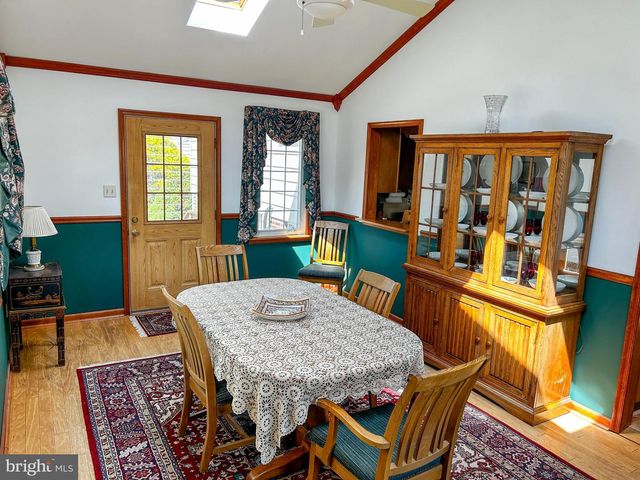 3816 CHALFONT DR, Philadelphia, PA 19154