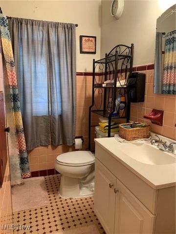 459 Lloyd Road, Euclid, OH 44132