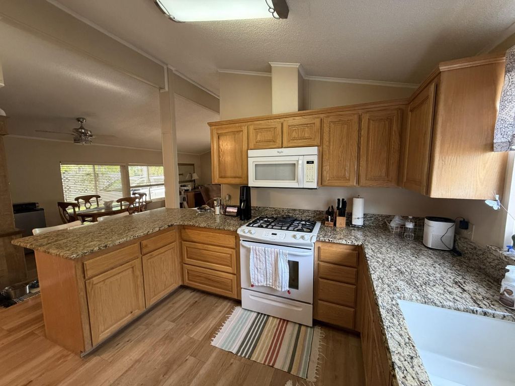 Image 10 of property listing at 8701 N Highway 41 # 50, Fresno, CA 93720