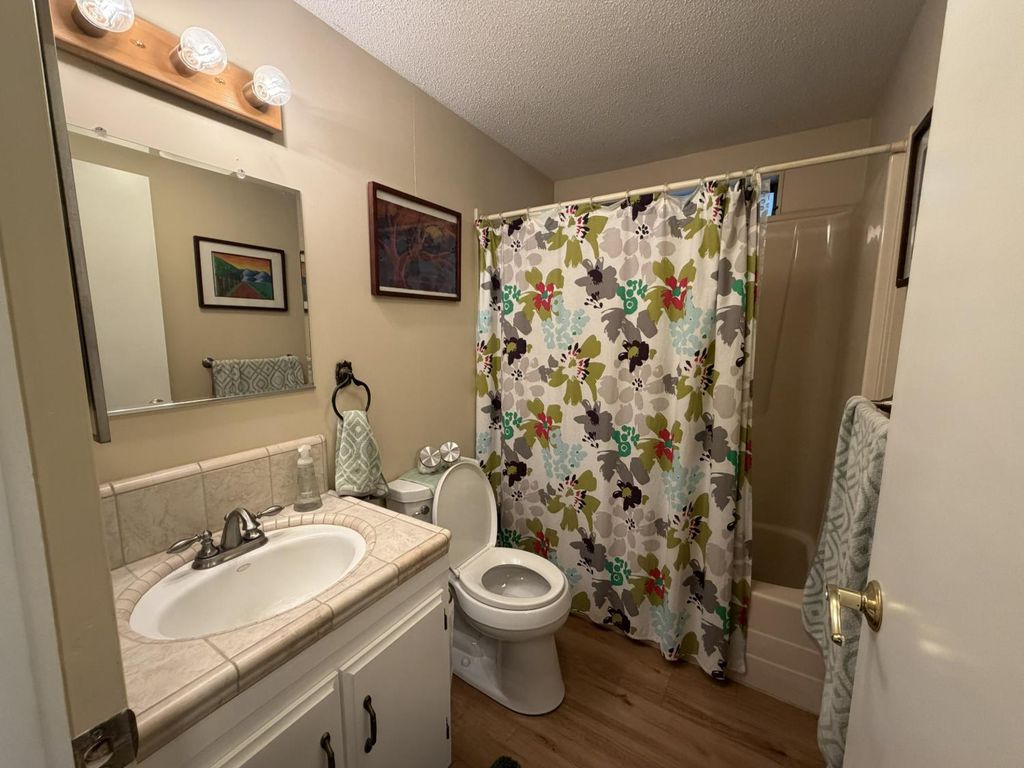 Image 14 of property listing at 8701 N Highway 41 # 50, Fresno, CA 93720