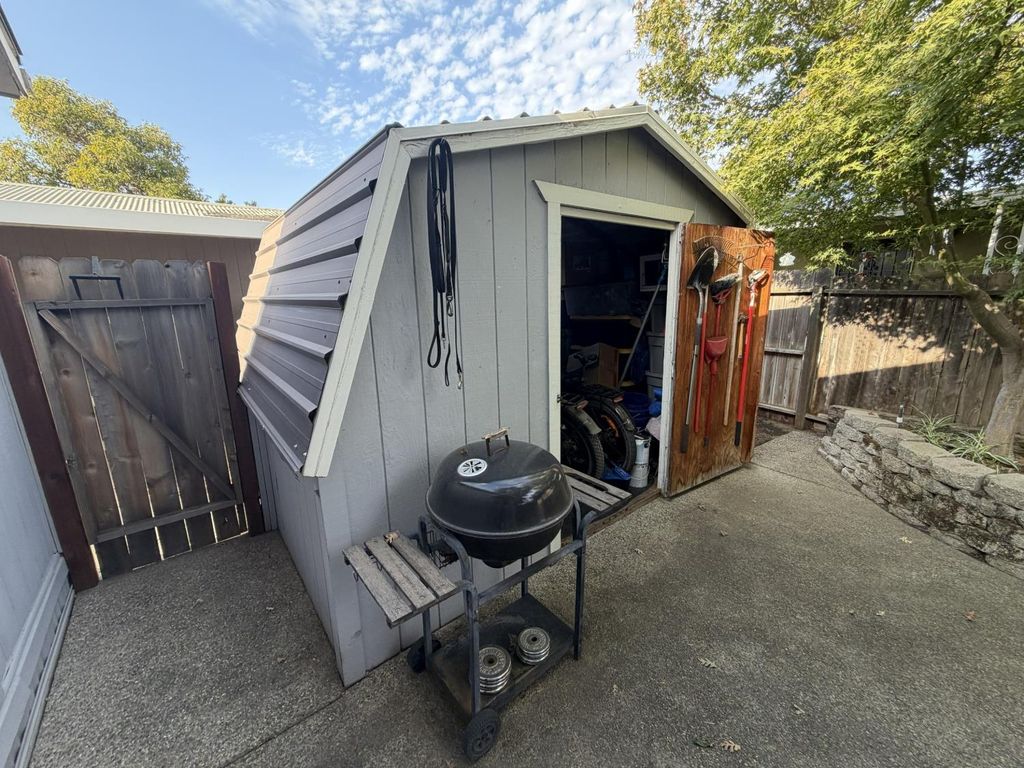 Image 19 of property listing at 8701 N Highway 41 # 50, Fresno, CA 93720