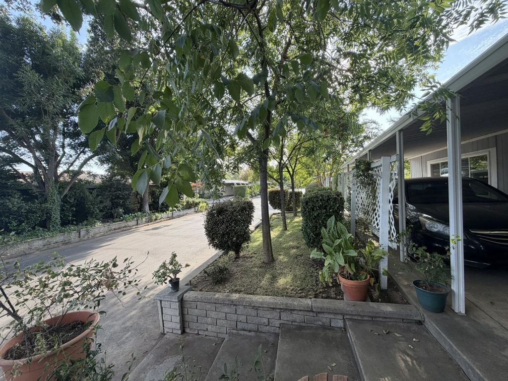 Image 24 of property listing at 8701 N Highway 41 # 50, Fresno, CA 93720
