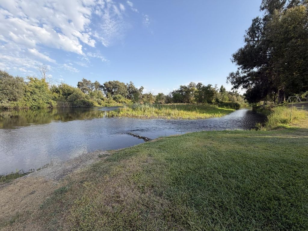 Image 32 of property listing at 8701 N Highway 41 # 50, Fresno, CA 93720