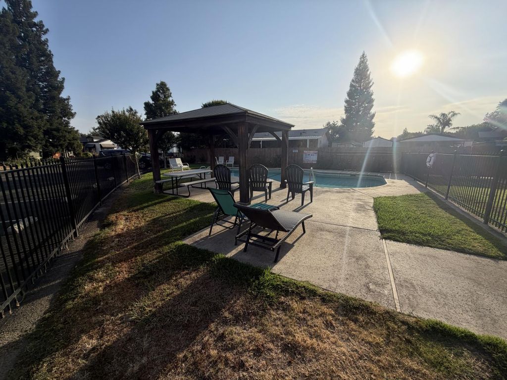 Image 37 of property listing at 8701 N Highway 41 # 50, Fresno, CA 93720