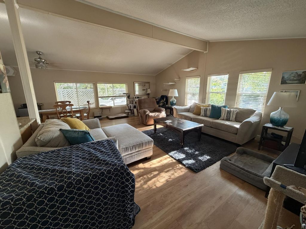 Image 6 of property listing at 8701 N Highway 41 # 50, Fresno, CA 93720