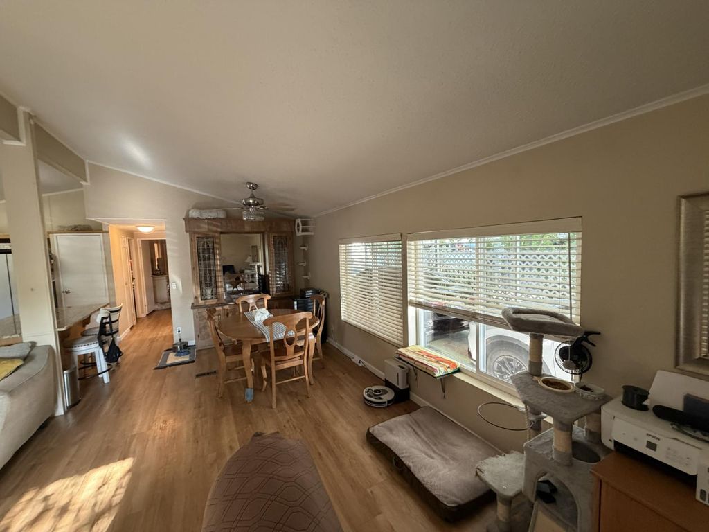 Image 7 of property listing at 8701 N Highway 41 # 50, Fresno, CA 93720
