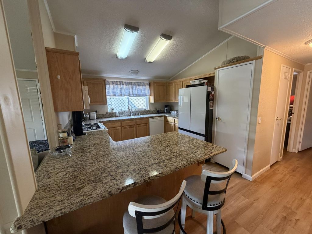 Image 8 of property listing at 8701 N Highway 41 # 50, Fresno, CA 93720