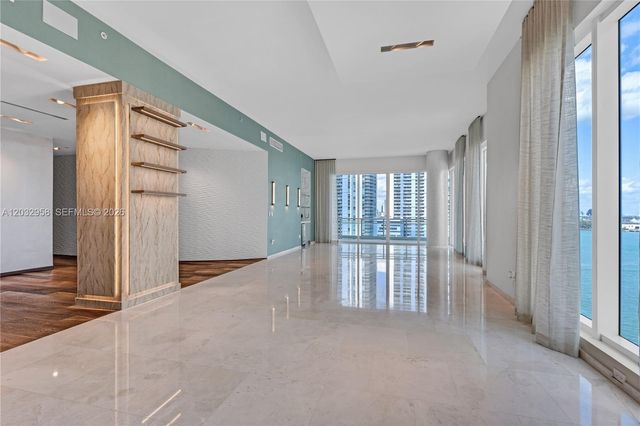900 Brickell Key Boulevard 1002, Miami, FL 33131
